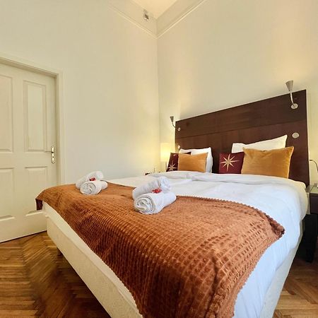 Apartamento Elizabeth'S Treasure Deluxe Budapest Exterior foto