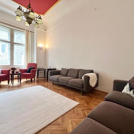 Apartamento Elizabeth'S Treasure Deluxe Budapest Exterior foto