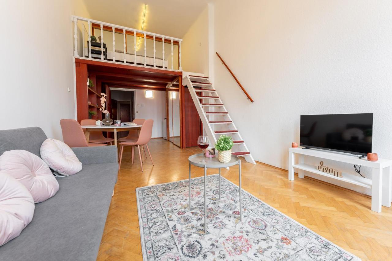 Apartamento Elizabeth'S Treasure Deluxe Budapest Exterior foto