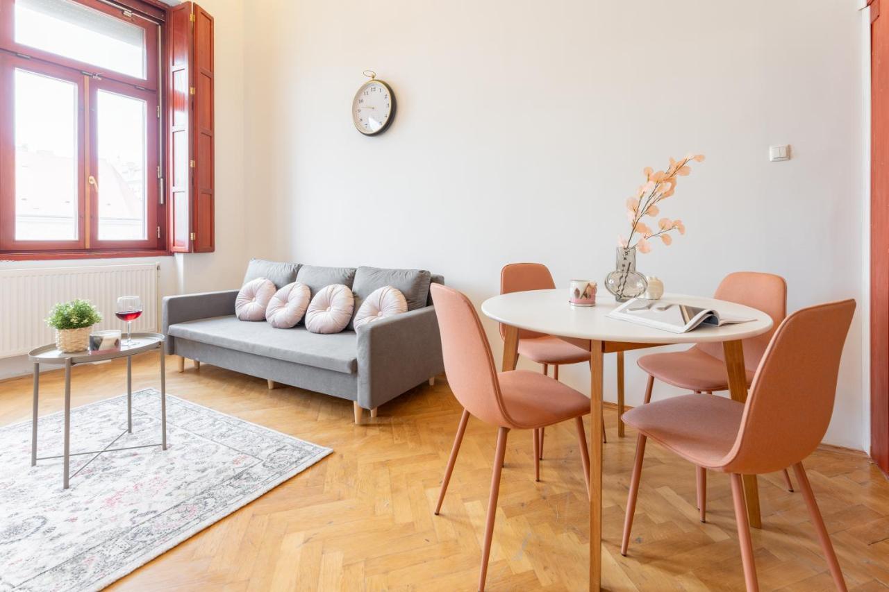 Apartamento Elizabeth'S Treasure Deluxe Budapest Exterior foto