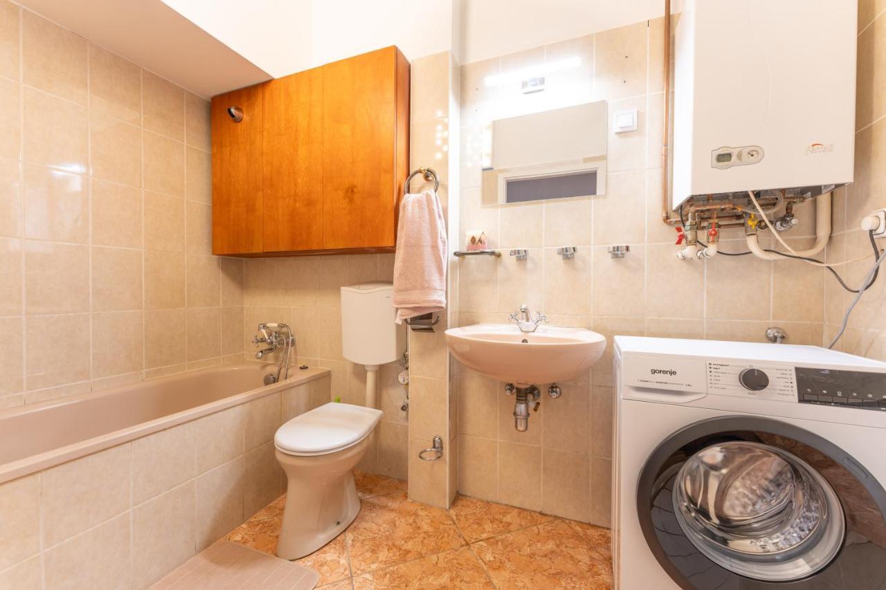 Apartamento Elizabeth'S Treasure Deluxe Budapest Exterior foto
