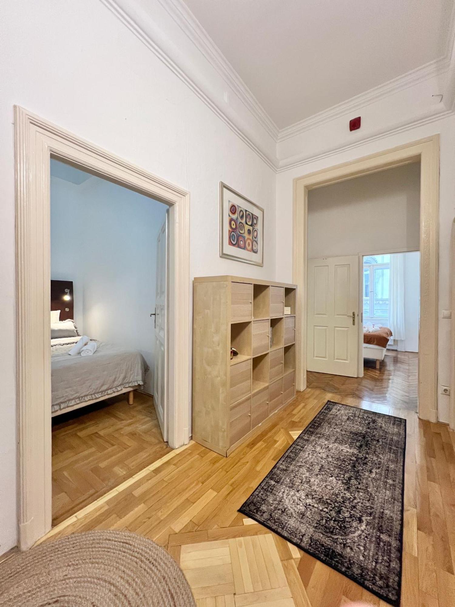 Apartamento Elizabeth'S Treasure Deluxe Budapest Exterior foto
